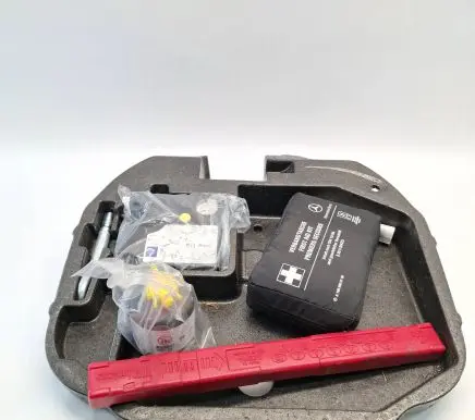 Mercedes-Benz SLK R172 Spare wheel section trim A1726830314