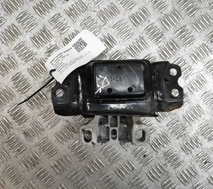 Volkswagen Touran III Gearbox mount 5QA199555B