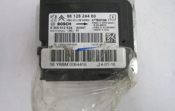 Citroen C4 Cactus Airbag control unit/module 9812824480