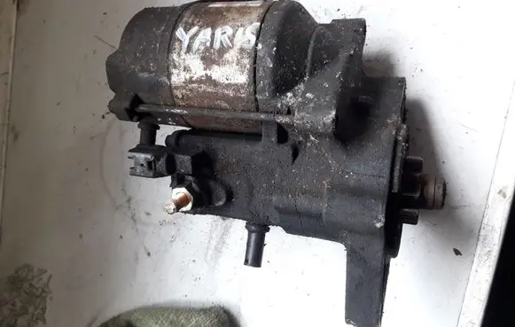 Toyota Yaris Starter motor 2810033050
