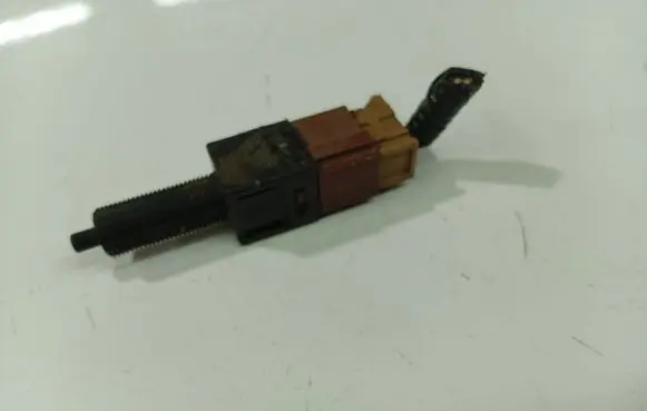 Nissan Qashqai Brake pedal sensor switch 