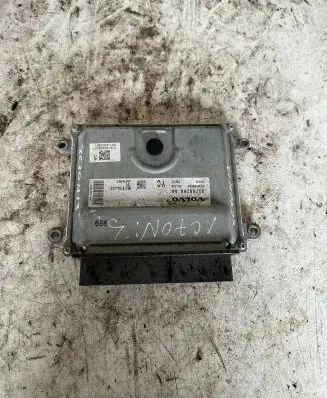 Volvo XC70 Engine control unit/module 30785100AB