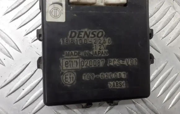 Toyota Avensis T250 Parking PDC control unit/module 188100-2260