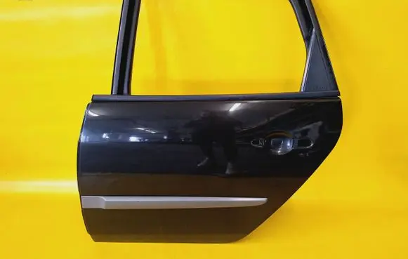 Door (2 Door Coupe)
