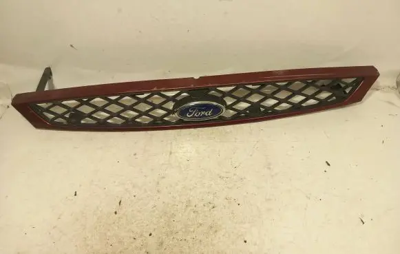 Ford Focus Front bumper upper radiator grill 2M518200