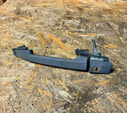 Mercedes-Benz E W124 Front door exterior handle
