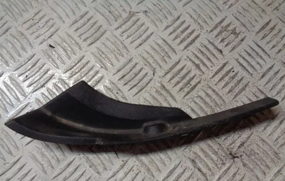 Mazda 2 Windshield trim D65151PC1 K2443