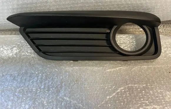 BMW 1 F20 F21 Front bumper lower grill 7371665