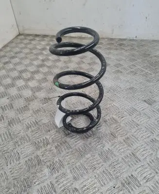 Mercedes-Benz GLA H247 Rear coil spring