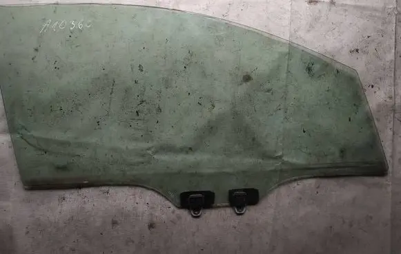 Honda FR-V Front door window glass four-door as2