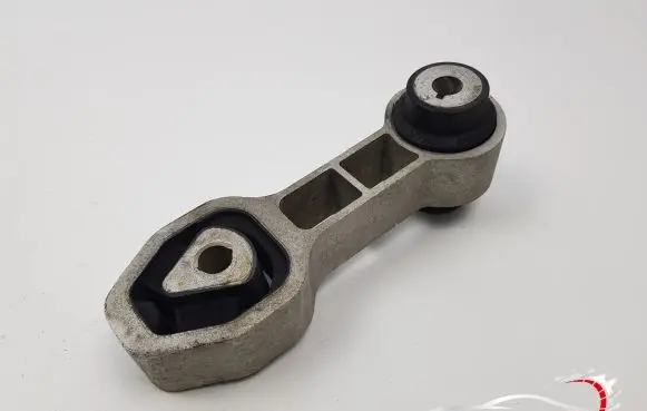 Fiat 500 Engine mount bracket