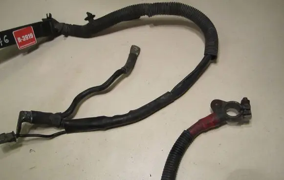 Audi A4 S4 B6 8E 8H Positive cable (battery)
