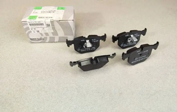 BMW 7 E38 Brake pads (rear) 6761248 1164582 1163326