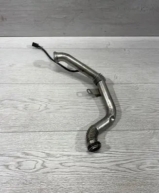 BMW 5 G30 G31 G38 EGR valve line/pipe/hose 85764791 417171000234