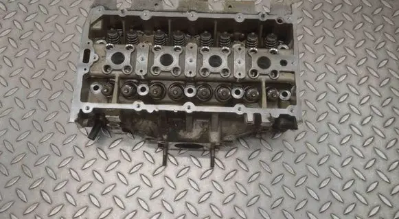 Volkswagen Polo V 6R Engine head 04E103404J