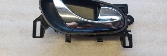 Nissan X-Trail T32 Front door interior handle