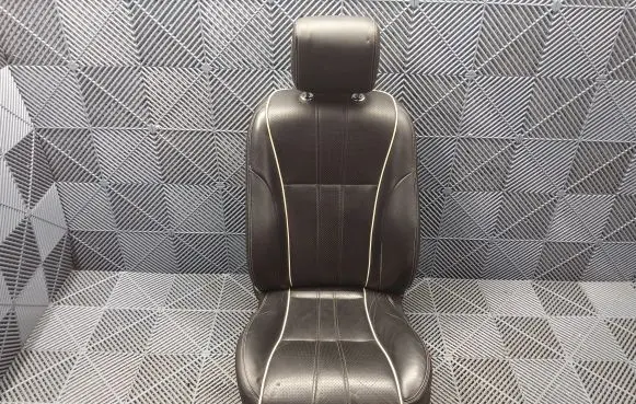Jaguar XJ X351 Front driver seat C2D18661YEX AW93F64417DD8YEX C2Z12571
