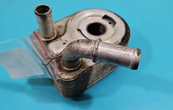 Engine oil radiator