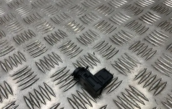 BMW X5 G05 AUC sensor 6833647