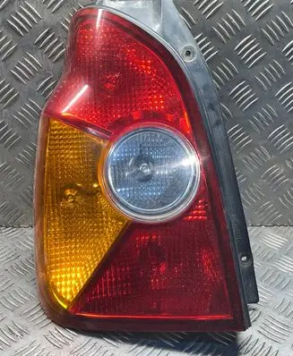 Hyundai Terracan Rear/tail lights 27WNA P215W