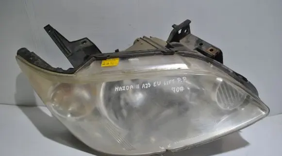 Mazda 2 Headlight/headlamp