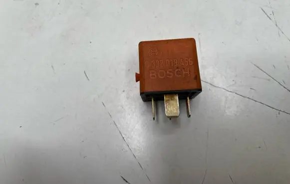 BMW 3 E46 Other relay 1378238