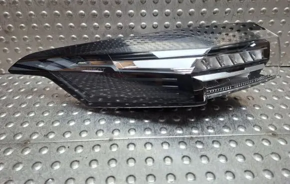 Peugeot 308 Rear/tail lights S26282245 9835299480