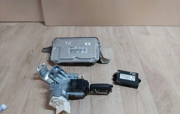 Toyota Yaris Other control units/modules 89661-0DJ40
