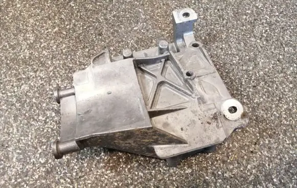 Smart ForTwo II A/C compressor mount bracket A4513412100
