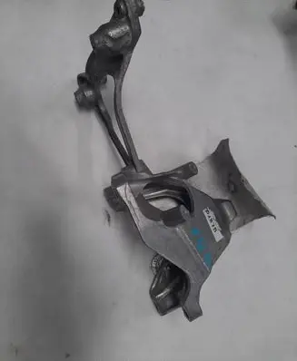 Audi Q7 4M Engine mount bracket 4M0199307AE