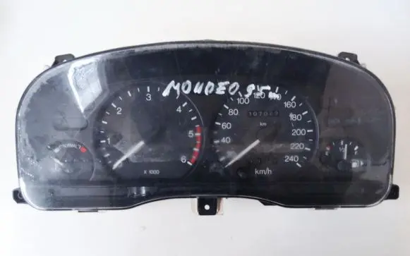Ford Mondeo MK I Speedometer (instrument cluster)