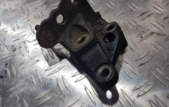 Honda Shuttle Engine mounting bracket