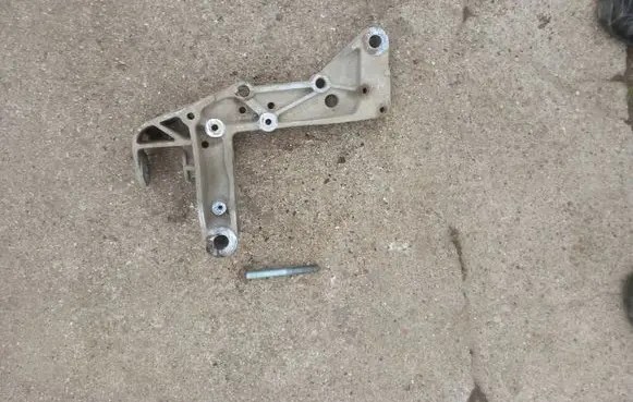 Volkswagen Touran I Front subframe 1K0199295E