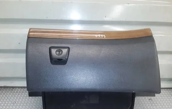 Volvo XC90 Glove box 3409421
