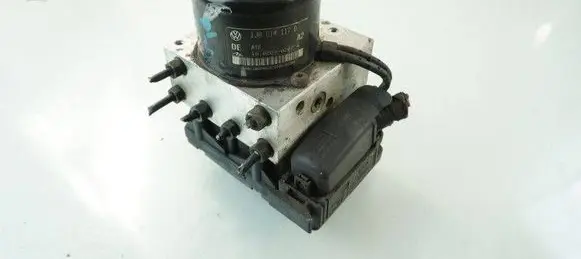 Volkswagen Golf IV ABS Pump 1J0614117D