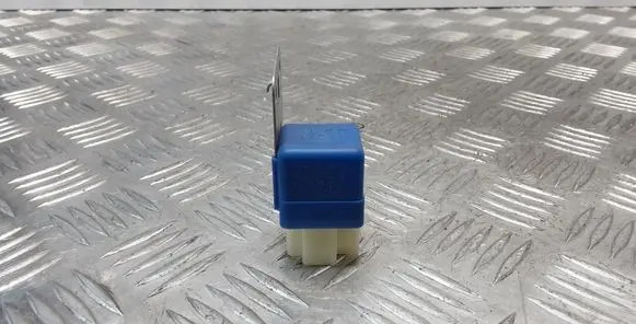 Nissan Patrol Y61 Other relay 2523079981