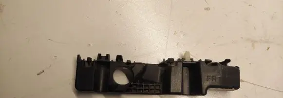 Hyundai Kona I Front bumper mounting bracket 86515J9CA0