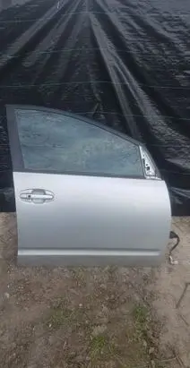 Toyota Prius (XW20) Front door 