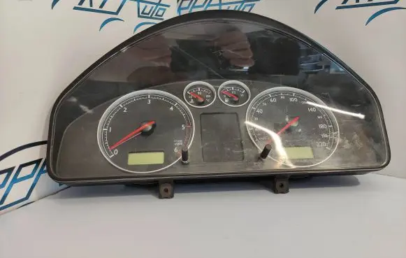 Volkswagen Sharan Speedometer (instrument cluster) 110080030003