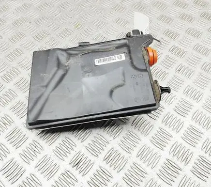BMW 5 G30 G31 G38 Intake resonator 8470034