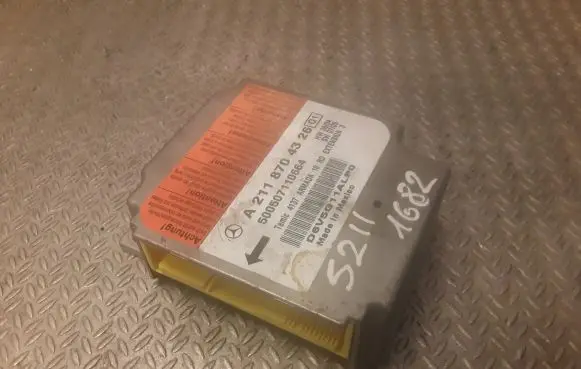 Mercedes-Benz E W211 Airbag control unit/module 2118704326
