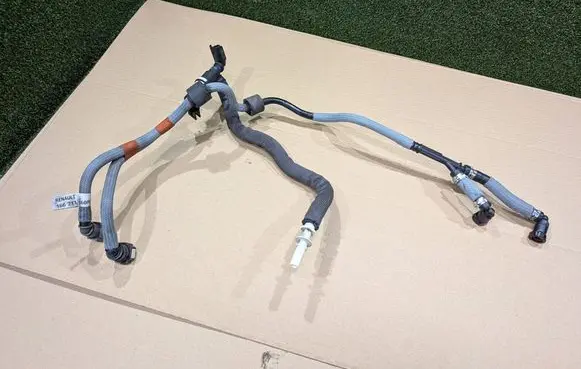 Renault Trafic III (X82) Fuel line/pipe/hose 166711160R
