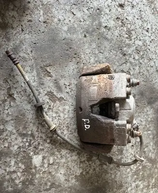 Front brake caliper