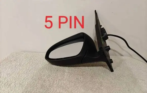 Toyota Aygo AB40 Front door electric wing mirror 20313117