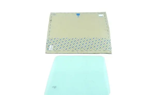 Ford Fiesta Rear door window glass 1096904