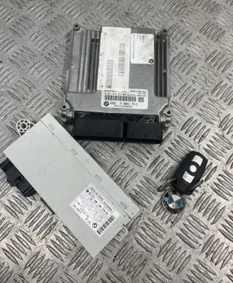 BMW 3 E90 E91 Engine control unit/module 7801711 031250623
