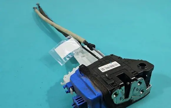 Hyundai Elantra VI Front door lock 81310-F2030 IMPRK1495950