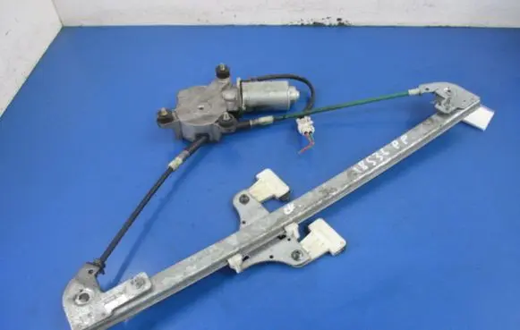 Suzuki Wagon R+ Front door window regulator with motor 83401-83E10-000