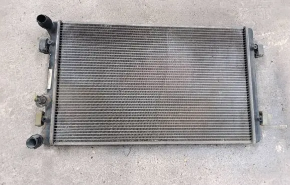 Coolant radiator