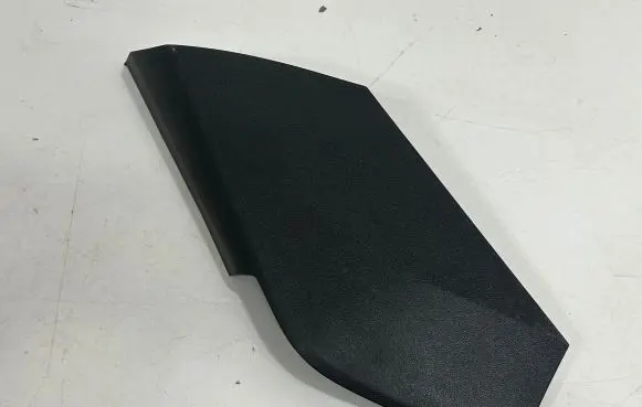 Dashboard glove box trim